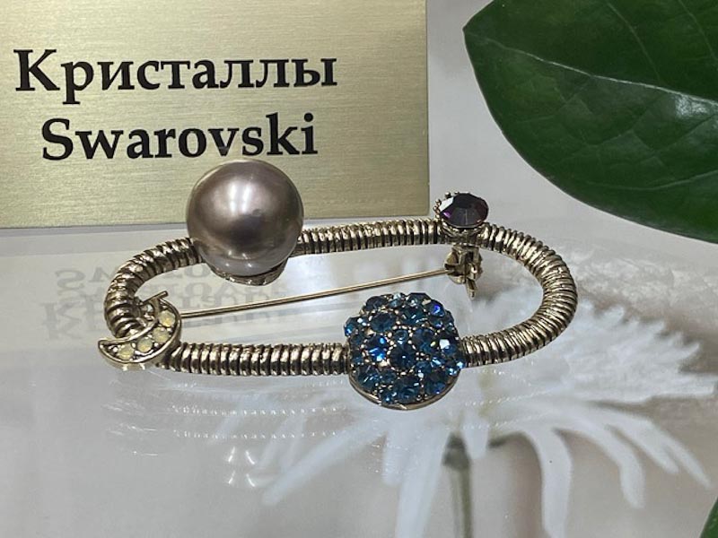 Брошь 1883007200050: цена 1220 рублей.