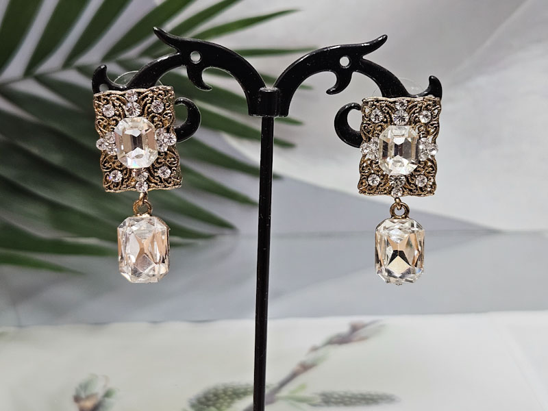 Серьги 1030002100049: цена 1740 рублей.